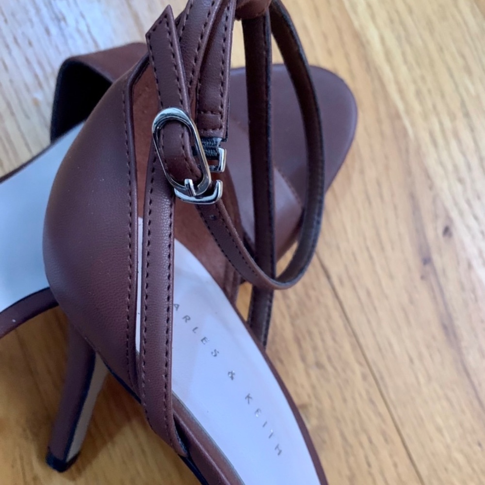 Ankle strap heels - Picture 5 of 7